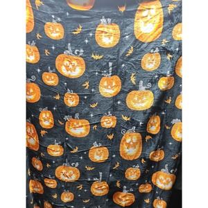 Hyde & and EEK Boutique 50x60 Soft Black Pumpkin and Bat Halloween Throw Blanket